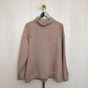 Nike City Ready Tech Pack Oversized Training Sweatshirt | Taupe | Women’s Large